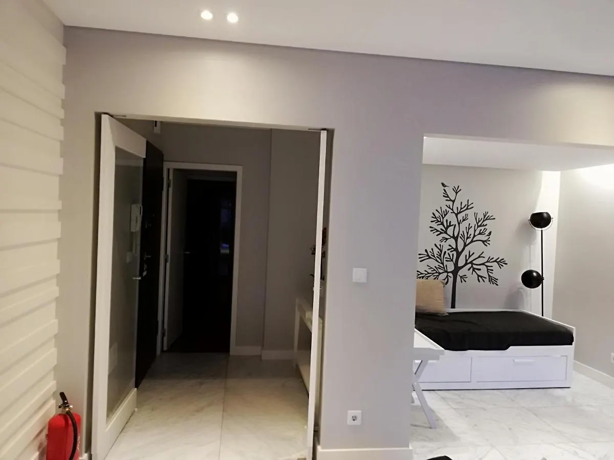 Apartment Beautiful Garden-Campo Pequeno Home Lisbon